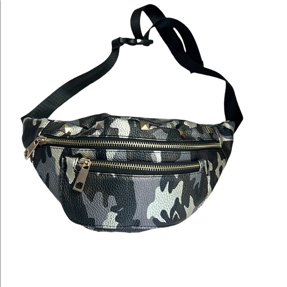 Olivia Miller Fanny pack - Picture 2 of 5